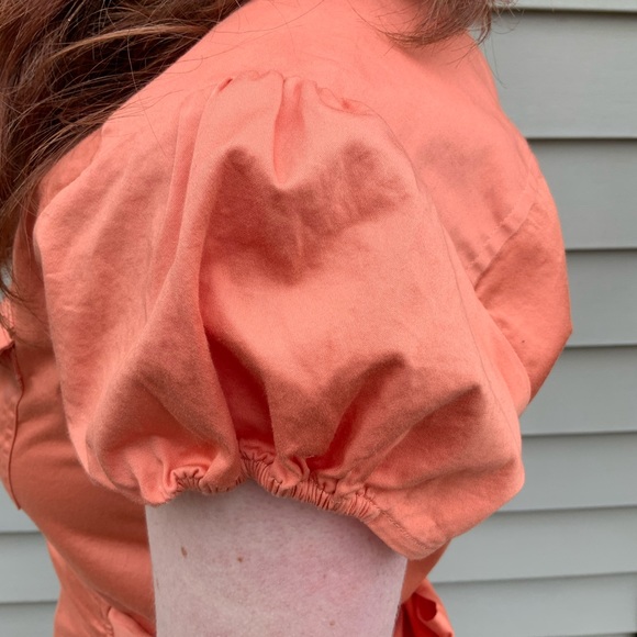 🎉HOST PICK🎉 Wrap Top with Puff Sleeve - Picture 3 of 6